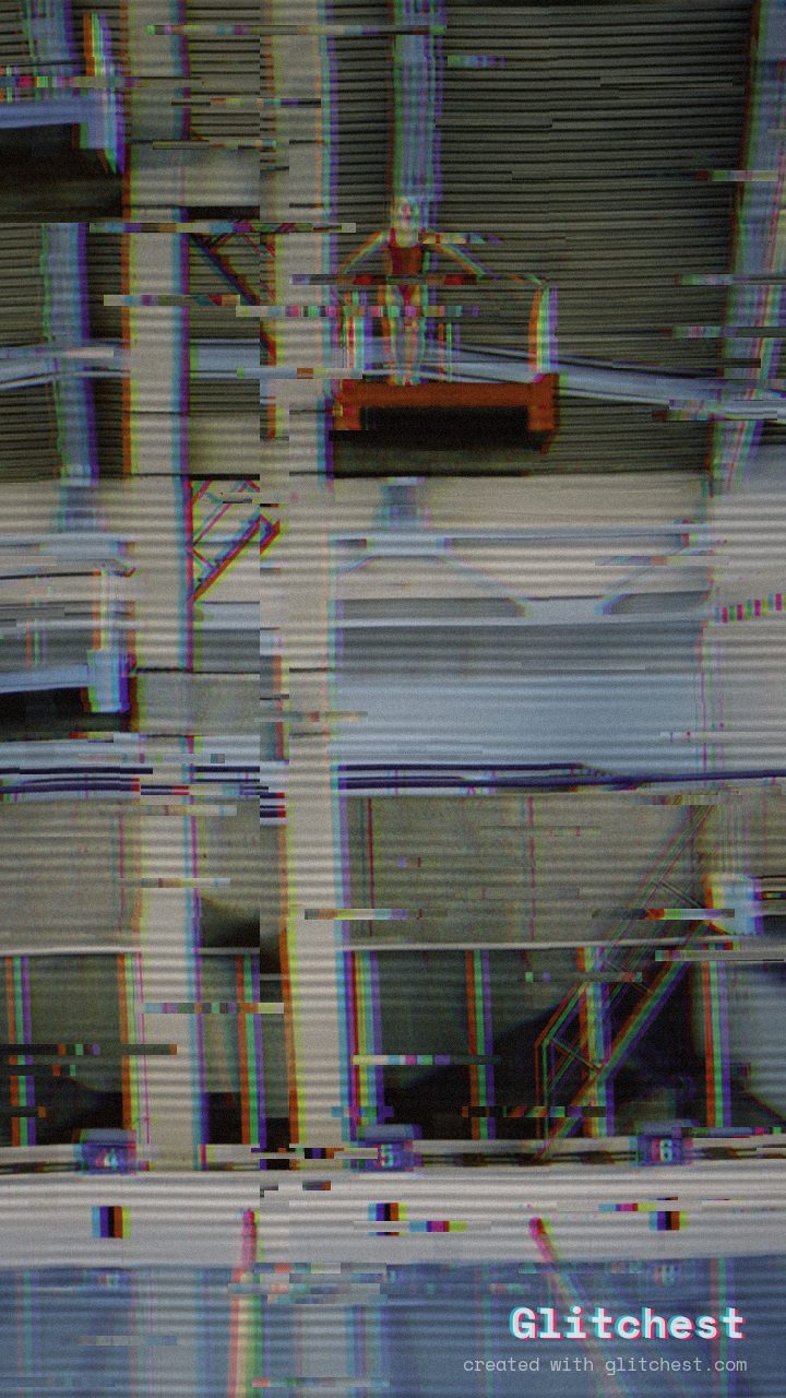 The Liminal Dreamcore glitch look applied in Glitchest